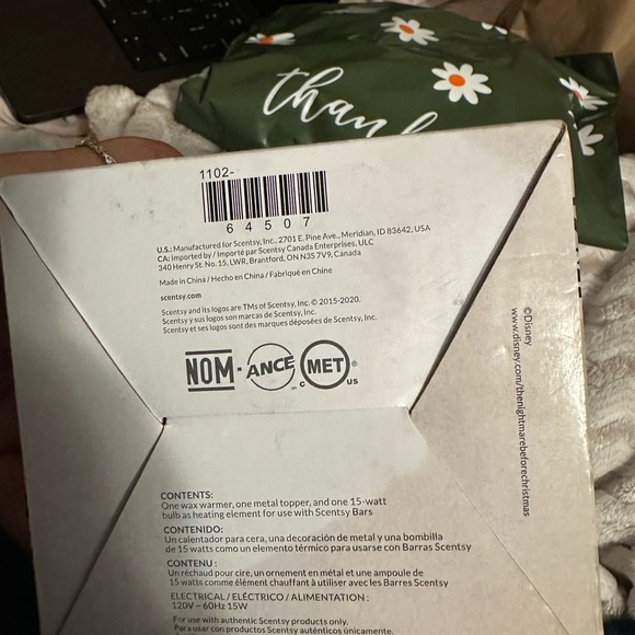 Scentsy Nightmare Before Christmas Warmer - Picture 2 of 2